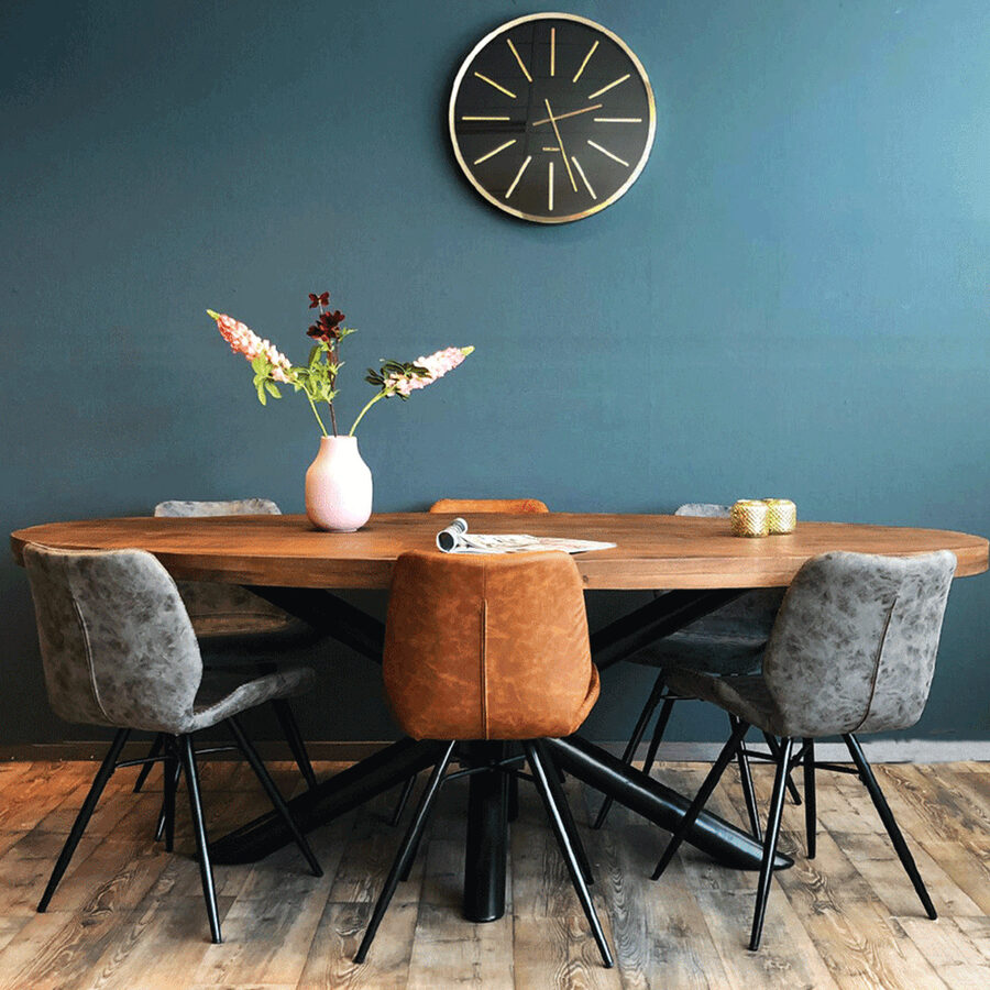 massief-industriele-tafel-ovaal-korverliving-blog